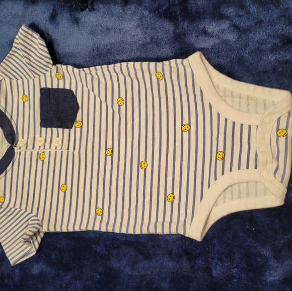 Oshkosh onesie - Picture 2 of 2